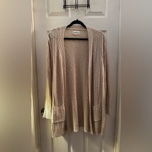 Cardigan with pockets!